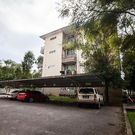 Natol Homestay - Kuching Home Penthouse Airport Road Eksteriør bilde